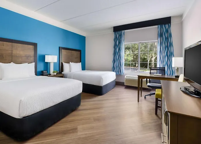 La Quinta Inn & Suites by Wyndham Tampa Brandon Regency Park