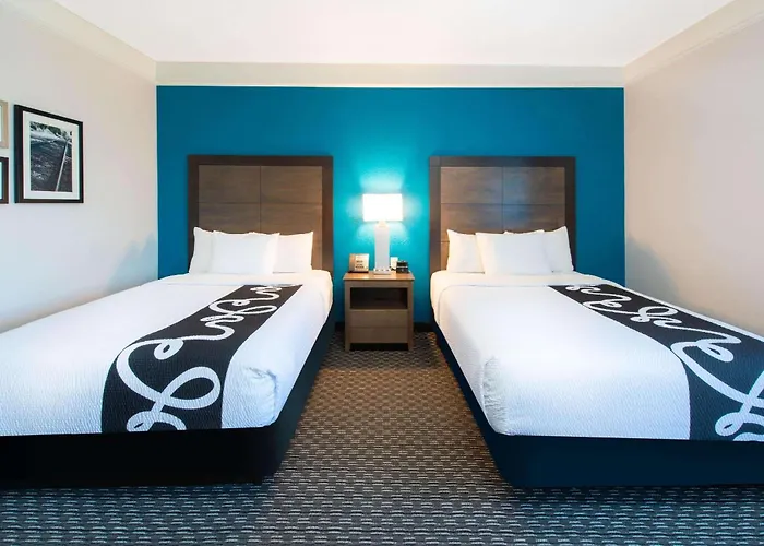 La Quinta Inn & Suites by Wyndham Tampa Brandon Regency Park