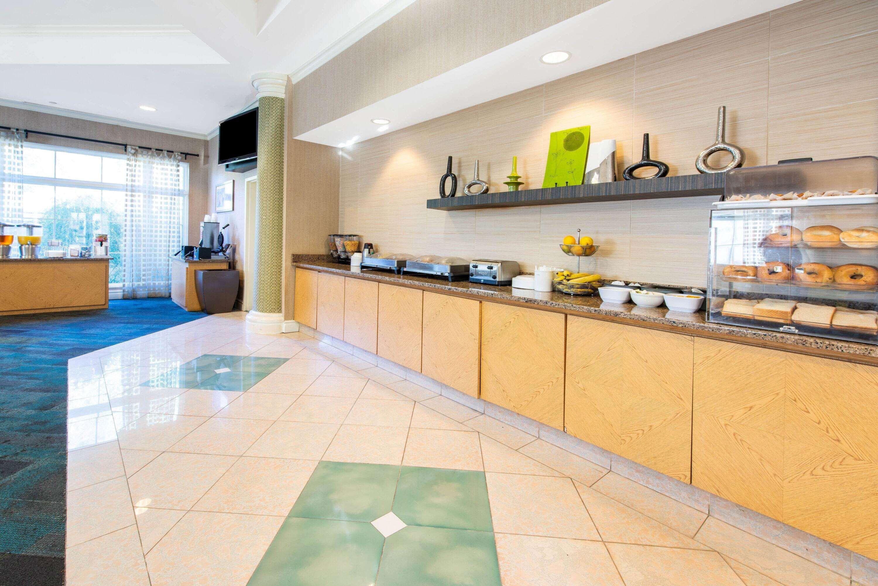 Hotel La Quinta By Wyndham Tampa Regency Park Brandon