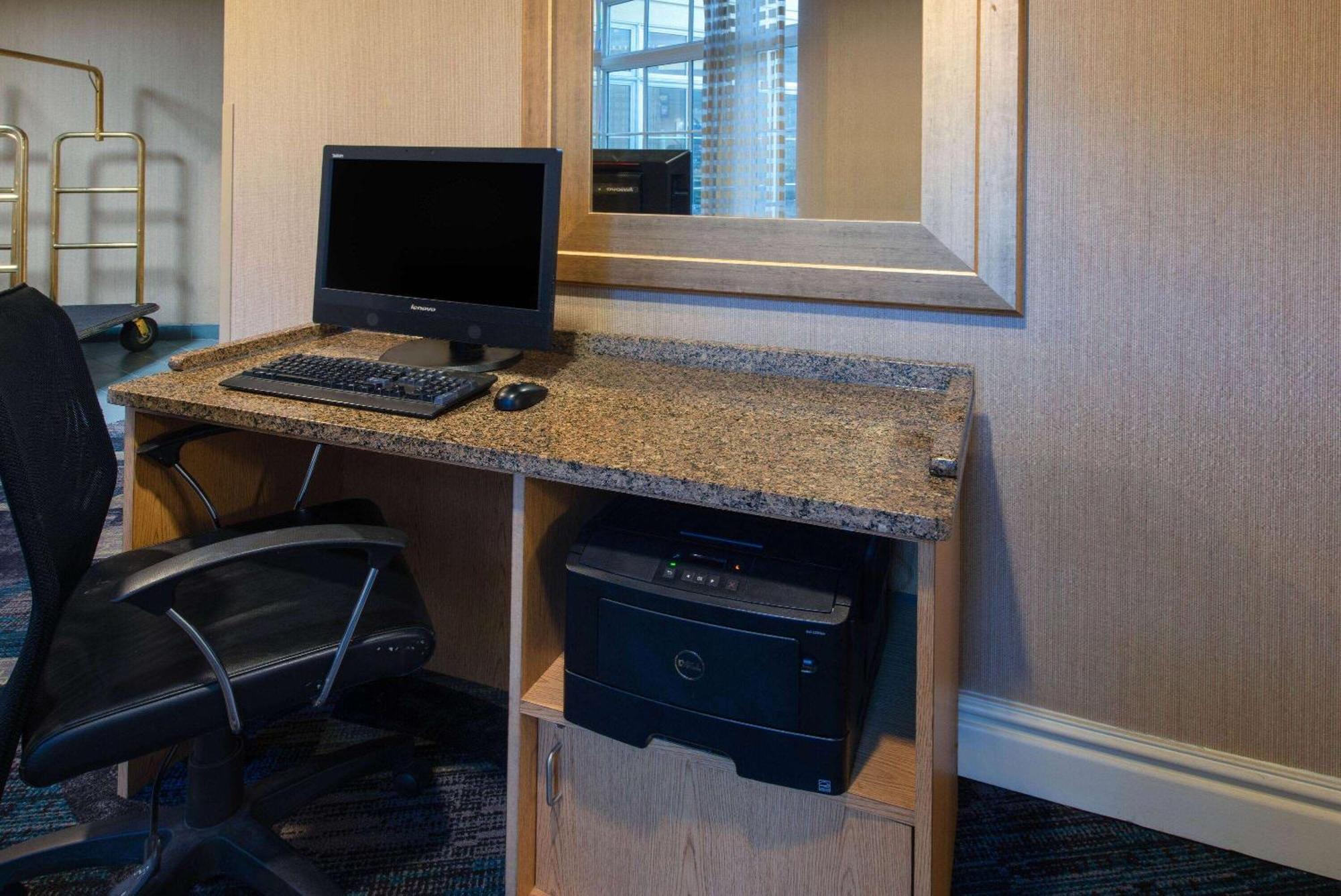 La Quinta By Wyndham Tampa Regency Park