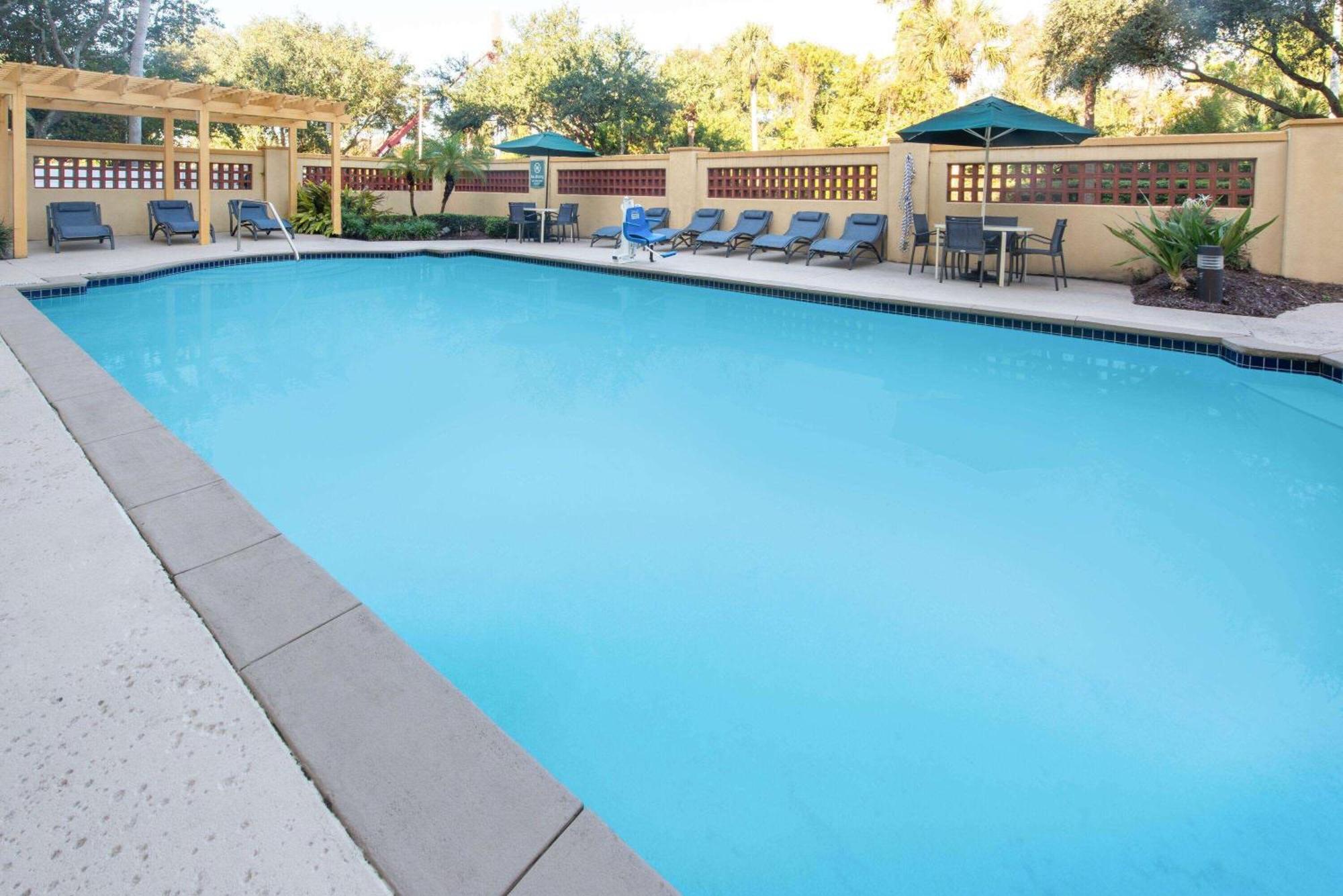 Hotel La Quinta By Wyndham Tampa Regency Park
