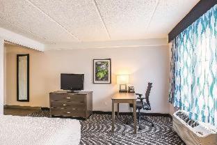 La Quinta By Wyndham Tampa Regency Park Hotel